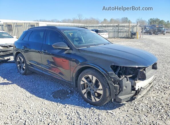 WA1AAAGE8MB014371 2021 AUDI E-TRON Черный Передняя правая четверть