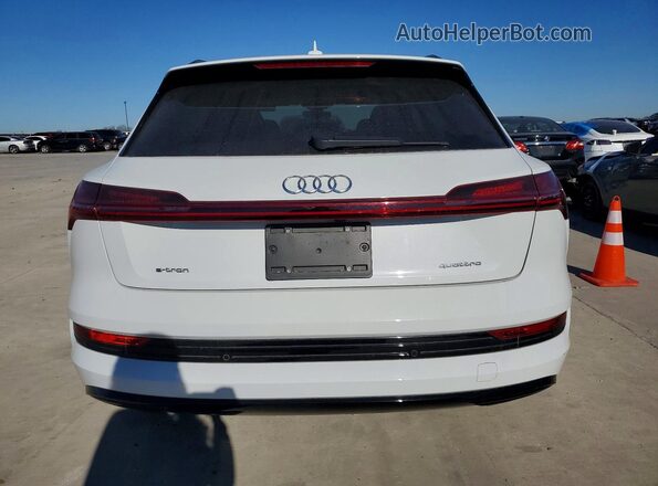 WA1AAAGE8MB031400 2021 AUDI E-TRON White უკანა ხედი