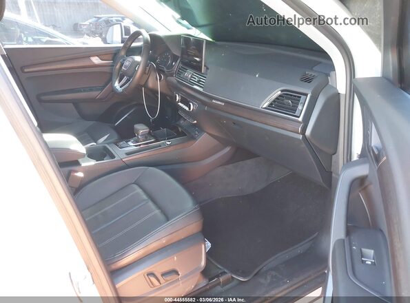 WA1ABAFY4R2144826 2024 AUDI Q5 White Widok wnętrza z przodu