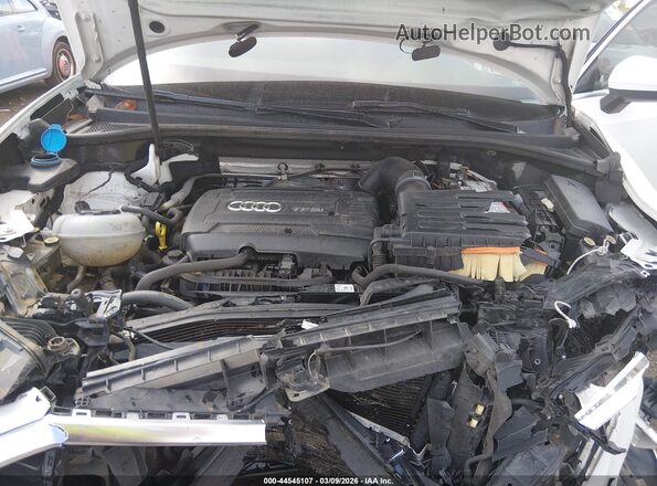 WA1AECF31K1076150 2019 AUDI Q3 White Widok z tyłu