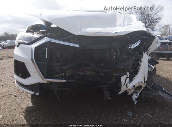 WA1AECF31K1076150 2019 AUDI Q3 White Widok z przodu