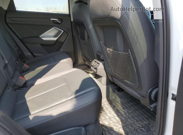 WA1AECF34K1085134 2019 AUDI Q3 White Հետևի նստատեղերի տեսք