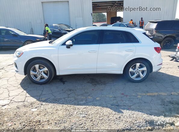 WA1AECF36K1072675 2019 AUDI Q3 White Панорамний вид салону 360°