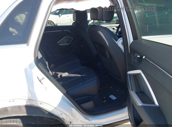WA1AECF36K1072675 2019 AUDI Q3 White Вид наклейки з VIN-кодом