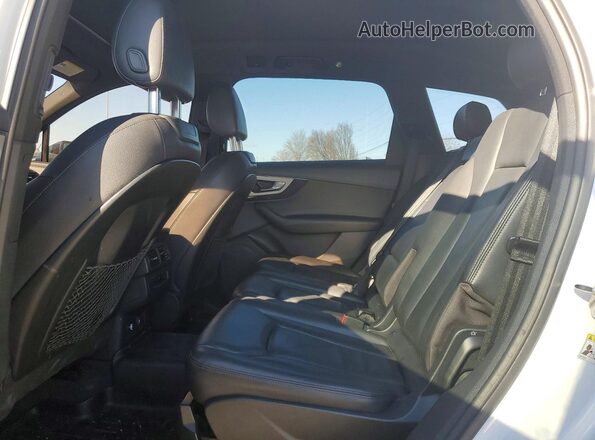 WA1AHAF73KD049383 2019 AUDI Q7 White 