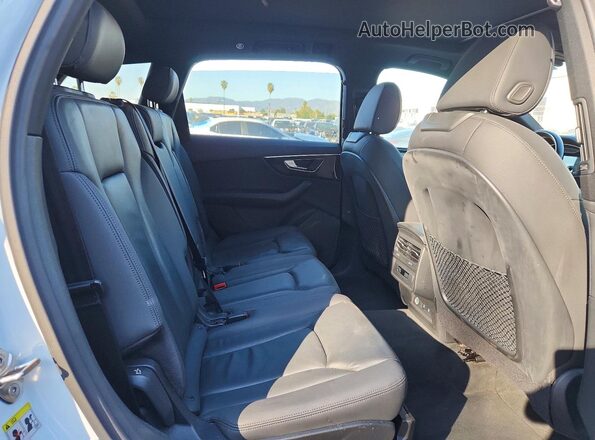 WA1AJAF7XMD018395 2021 AUDI Q7 White 