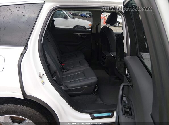 WA1AJBF73ND013501 2022 AUDI Q7 White Vista de la etiqueta del VIN