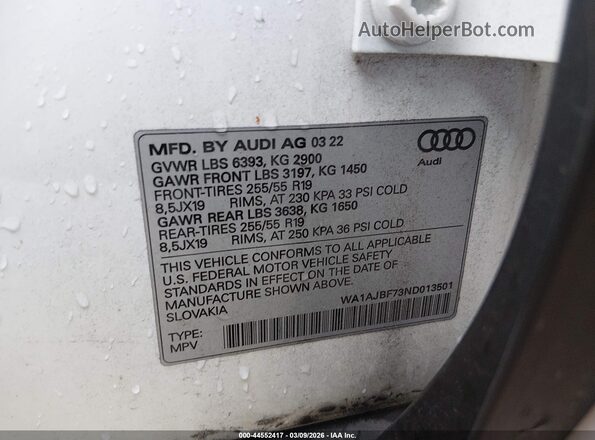 WA1AJBF73ND013501 2022 AUDI Q7 White Vista del compartimento del motor