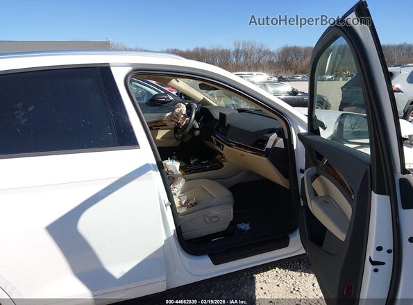 WA1ANAFY3J2029548 2018 AUDI Q5 White Widok wnętrza z przodu