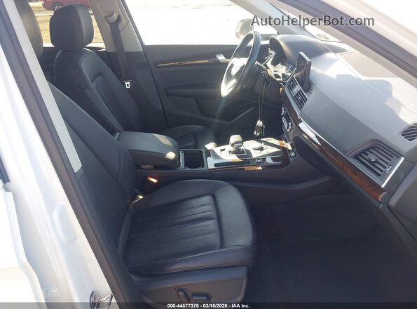 WA1ANAFY3K2114715 2019 AUDI Q5 Белый Вид салона спереди