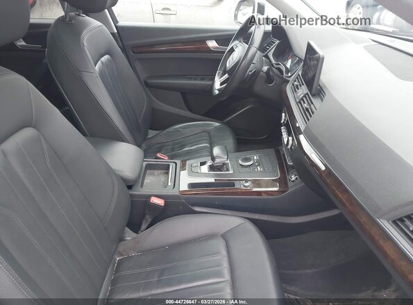 WA1ANAFY4K2070644 2019 AUDI Q5 White Vista interior delantera