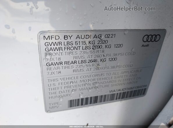 WA1AUCF34M1084099 2021 AUDI Q3 White Вид підкапотного простору