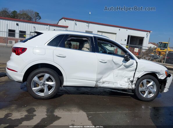 WA1AUCF34M1084099 2021 AUDI Q3 White Вид задньої частини салону