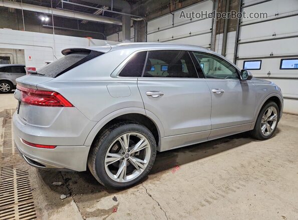 WA1AVAF17LD000533 2020 AUDI Q8 Silver Trasero derecho