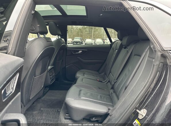 WA1AVAF1XKD009869 2019 AUDI Q8 Black Вид наклейки з VIN-кодом