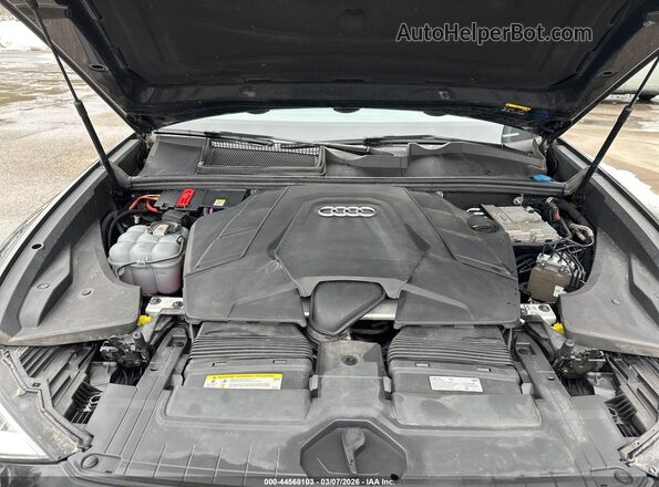 WA1AVAF1XKD009869 2019 AUDI Q8 Black Вид ззаду