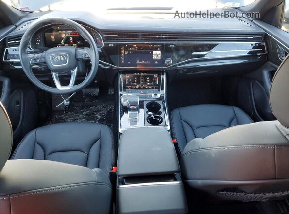 WA1AVBF10SD040702 2025 AUDI Q8 Gray Vista del salpicadero