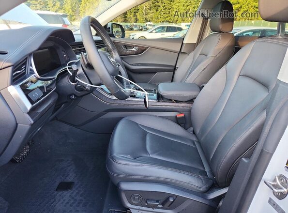 WA1AVBF11PD033748 2023 AUDI Q8 White Vista interior delantera