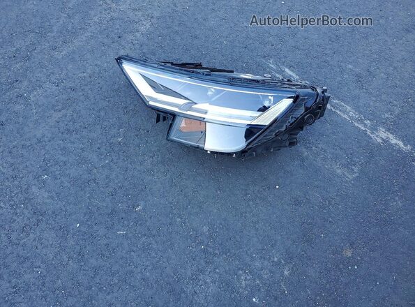 WA1AVBF15ND016660 2022 AUDI Q8 Black Vista de la etiqueta del VIN