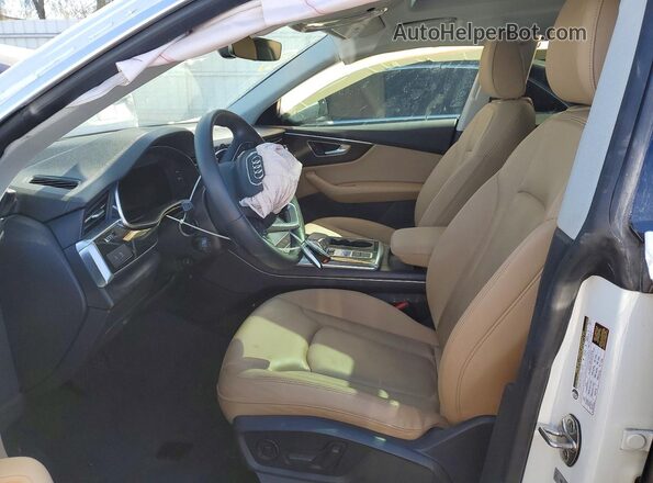 WA1AVBF19PD019466 2023 AUDI Q8 Белый Вид салона спереди