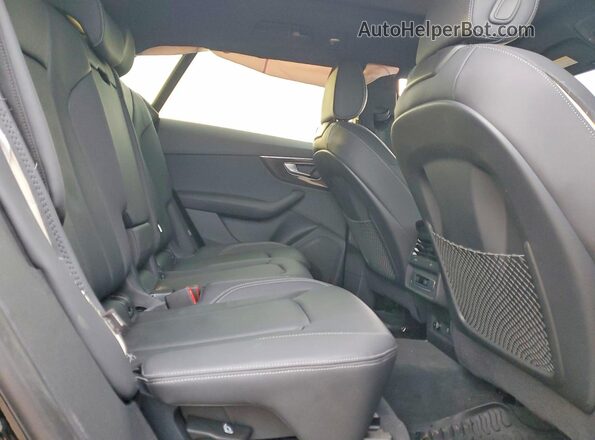 WA1AVBF19SD015684 2025 AUDI Q8 Black უკანა სალონის ხედი