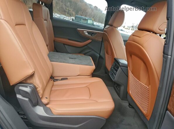 WA1AVBF79TD002178 2026 AUDI Q7 Blue Rear interior view