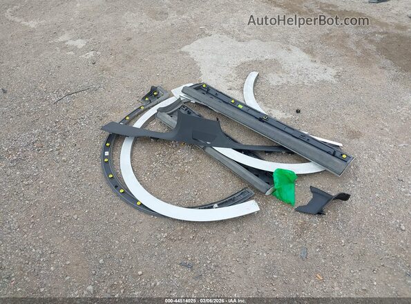 WA1AWBF17PD009550 2023 AUDI SQ8 White Widok deski rozdzielczej