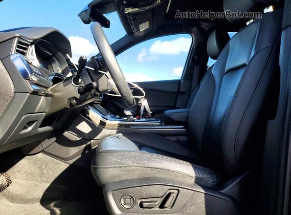 WA1AXAF7XMD031839 2021 AUDI Q7 Blue Սալոնի դիմացի տեսք