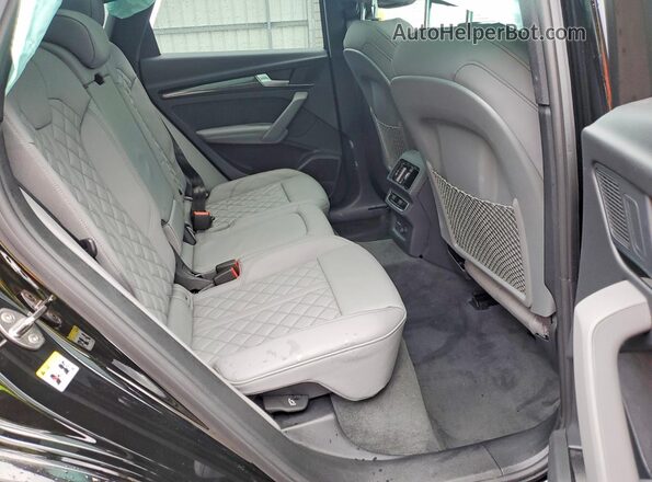 WA1B4AFY0S2025580 2025 AUDI SQ5 Black Widok wnętrza z tyłu