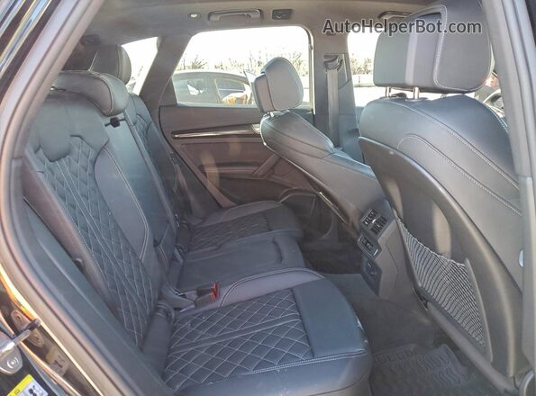 WA1B4AFY4P2084462 2023 AUDI SQ5 Black Vista interior trasera