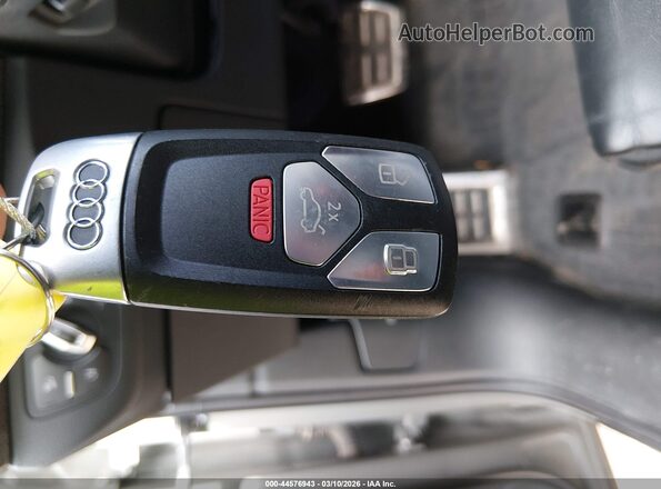 WA1B4AFY5M2021950 2021 AUDI SQ5 Gray Dashboard view