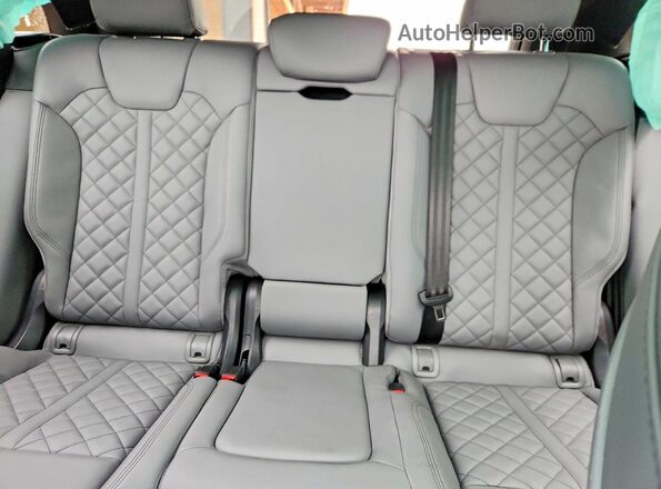 WA1B4AFY6S2015023 2025 AUDI SQ5 Черный Вид задних сидений