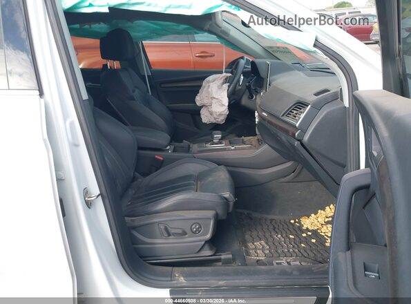 WA1BAAFYXM2095115 2021 AUDI Q5 White Vista interior delantera