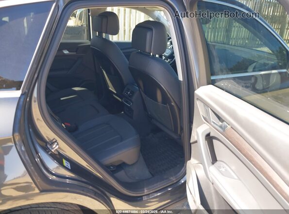 WA1BBAFY0R2069403 2024 AUDI Q5 Black Вид наклейки з VIN-кодом