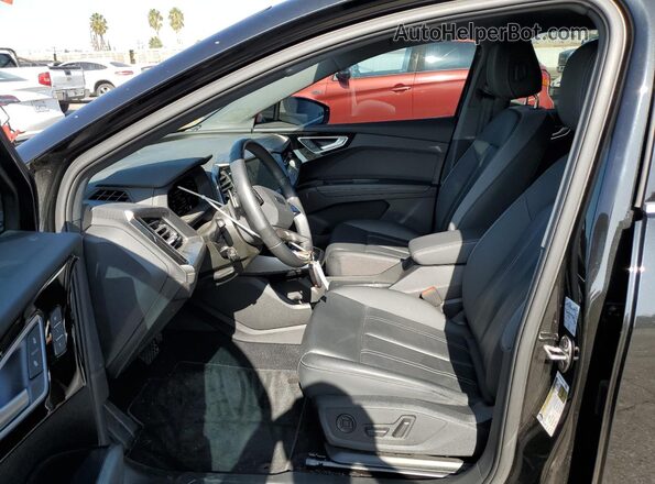 WA1BCBFZ0RP003688 2024 AUDI Q4 Black 