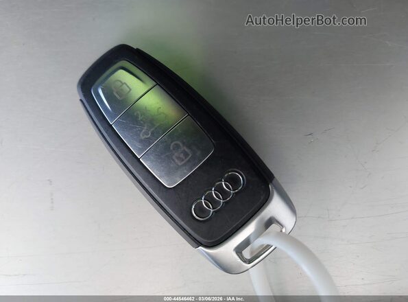 WA1BCBFZ1PP077621 2023 AUDI Q4 Белый Вид панели приборов