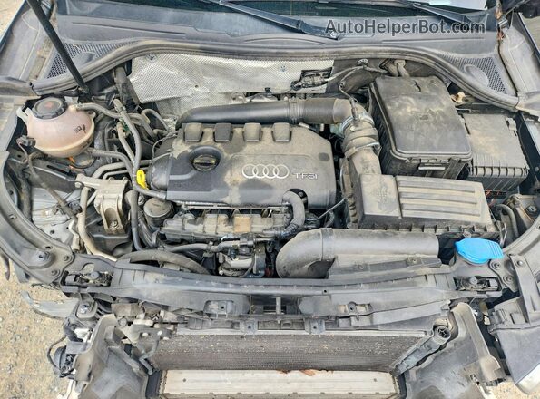 WA1BCCFS7JR009053 2018 AUDI Q3 Gray Շարժիչի բաժամունքի տեսք