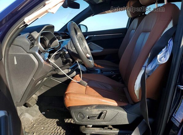 WA1BECF31L1119407 2020 AUDI Q3 Blue Front interior view