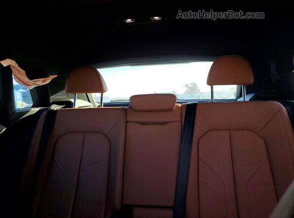 WA1BECF31L1119407 2020 AUDI Q3 Blue Rear seats view