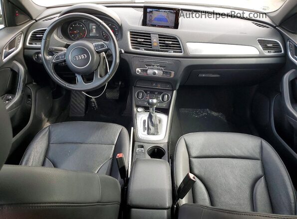 WA1BFCFS7GR002118 2016 AUDI Q3 Silver Widok deski rozdzielczej