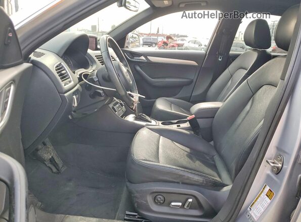 WA1BFCFS7GR002118 2016 AUDI Q3 Silver Widok wnętrza z przodu