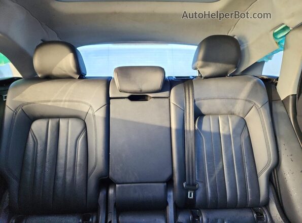 WA1BNAFY3J2194357 2018 AUDI Q5 Black Vista de los asientos traseros