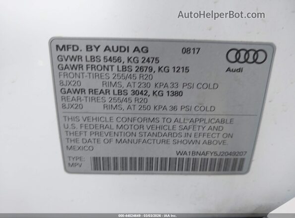 WA1BNAFY5J2049207 2018 AUDI Q5 White Vista del compartimento del motor