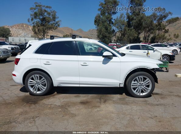 WA1BNAFY5K2042999 2019 AUDI Q5 White Widok wnętrza 360 stopni