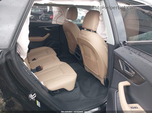 WA1BVBF19SD008030 2025 AUDI Q8 Black VIN կոդի պիտակի տեսք