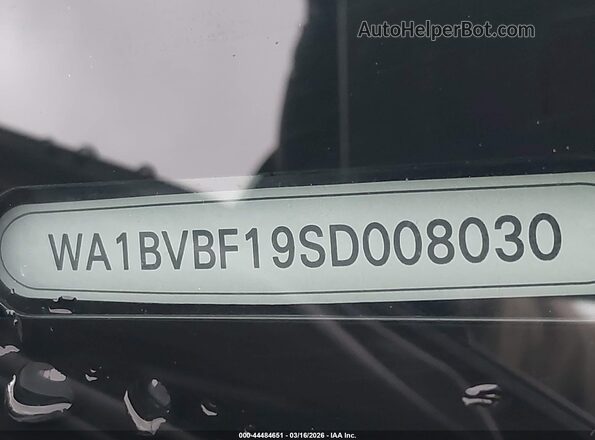 WA1BVBF19SD008030 2025 AUDI Q8 Black Շարժիչի բաժամունքի տեսք