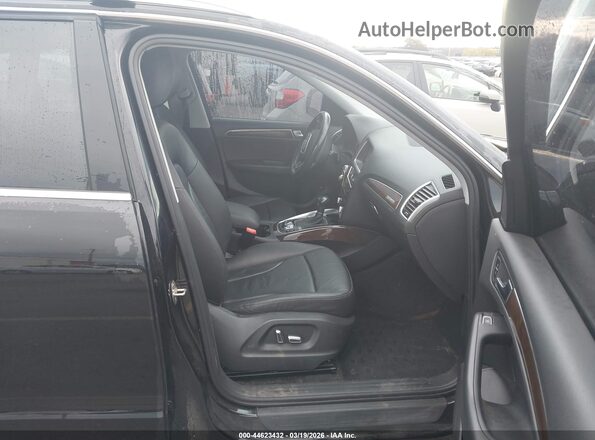 WA1C2AFP2GA039186 2016 AUDI Q5 Black Front interior view