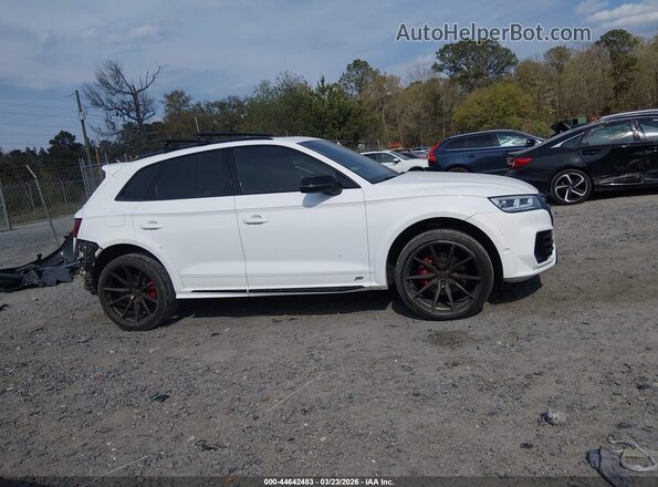 WA1C4AFY9K2083756 2019 AUDI SQ5 White Vista interior trasera