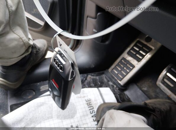WA1C4BFY5R2073368 2024 AUDI SQ5 Gray Առջևի վահանակի տեսք
