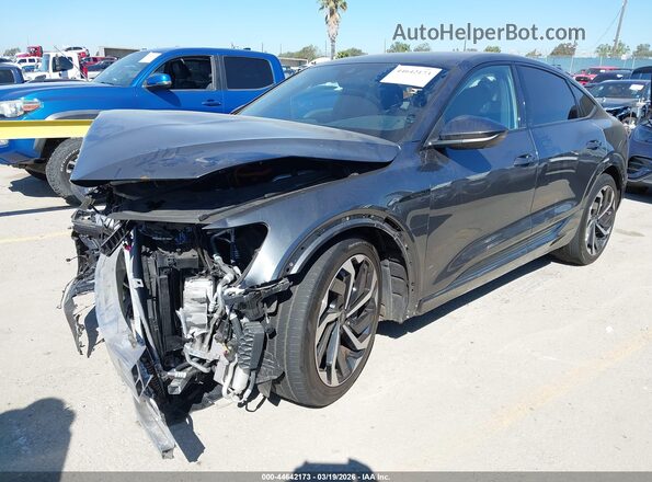 WA1CAAGE6RB010982 2024 AUDI Q8 E-TRON Gray წინა მარცხენა ხედი სამი მეოთხედიდან